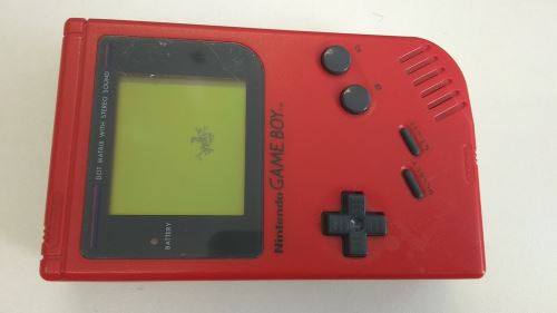 Nintendo Gameboy červený (estetická vada)