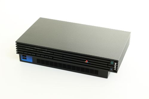 PlayStation 2 Fat - černý karbon (estetická vada)