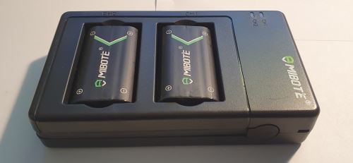 [Xbox One] Nabíjecí stanice MIBOTE pro akumulátory + 2x akumulátor