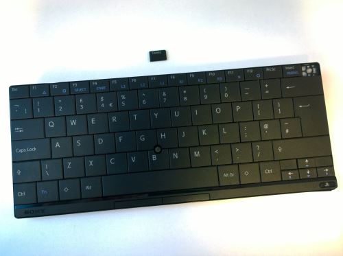 [PS3] Klávesnice Sony Wireless Keyboard (bez jedné klávesy)