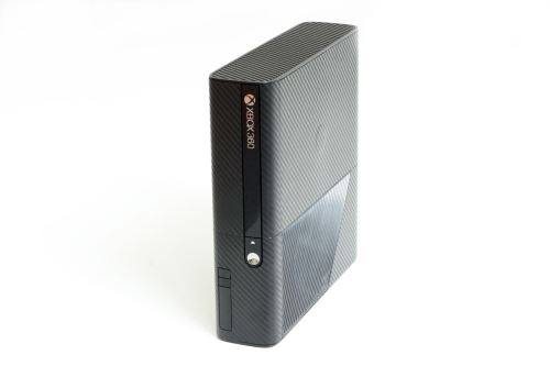 Xbox 360 E Stingray 500GB - černý Carbon (Ban)