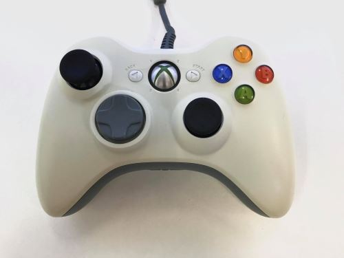 [Xbox 360] Drátový Ovladač Microsoft - bílý (nažloutlý) (estetická vada)