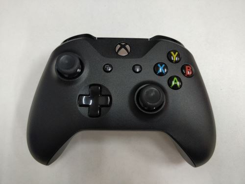 [Xbox One] X Bezdrátový Ovladač - černý (estetická vada)