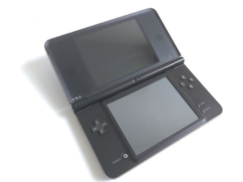 Nintendo DSi XL - tmavě hnědé (estetická vada)