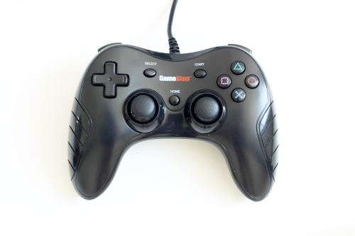 [PS3] Drátový Ovladač GameStop černý (estetická vada)