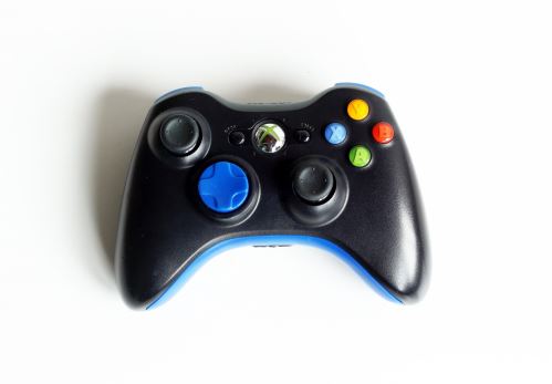 [Xbox 360] Bezdrátový Ovladač Microsoft - černomodrý