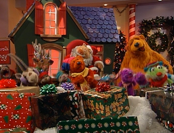Bear In The Big Blue House: A Berry Christmas 2024 - Christmas Presents ...