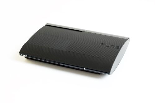 PlayStation 3 500 GB Super Slim - černý Carbon (estetická vada)