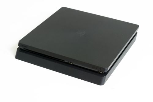 PlayStation 4 Slim 500 GB (Vada v mechanice)
