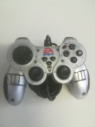 [PS2] Drátový Ovladač EA Sports - Limitovaná Edice, šedá