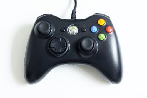 [Xbox 360] Drátový Ovladač Microsoft - černý (estetická vada)