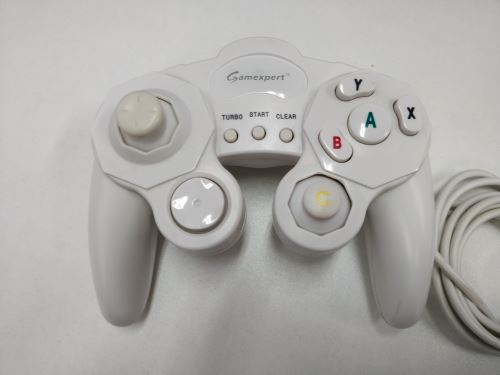 [Nintendo GameCube] Gamexpert ovladač (estetická vada)