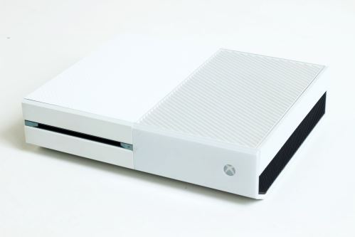 Xbox One 500 GB Carbon - bílá (estetická vada)
