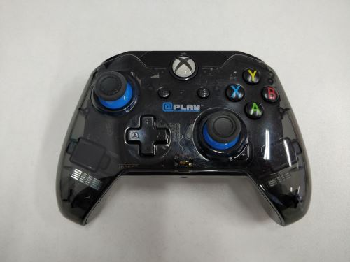 [Xbox One] Drátový Ovladač Play Gaming Accesories - černý průhledný (estetické vady)